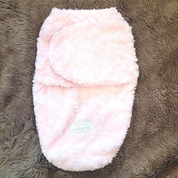 Blankets & Beyond Pink Baby Super Soft Swaddle Bag Plush Infant Cozy Rose - Picture 1 of 5